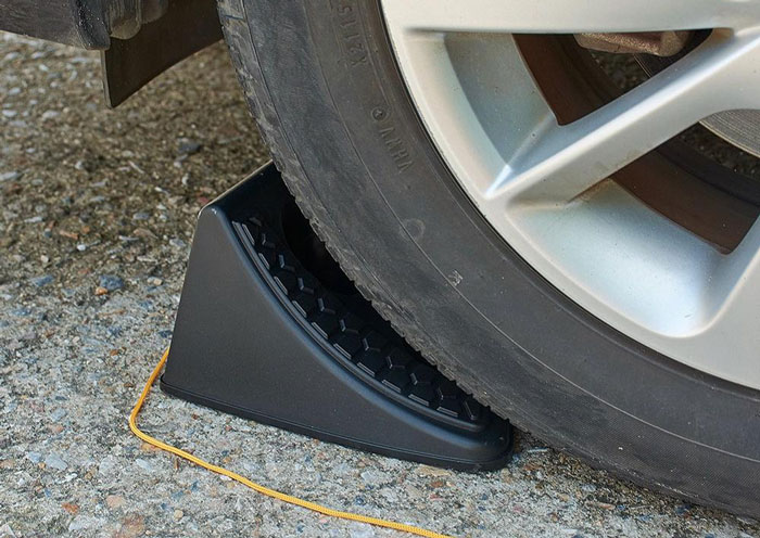 Купить противооткатные упоры для колес прицепа в Украине 