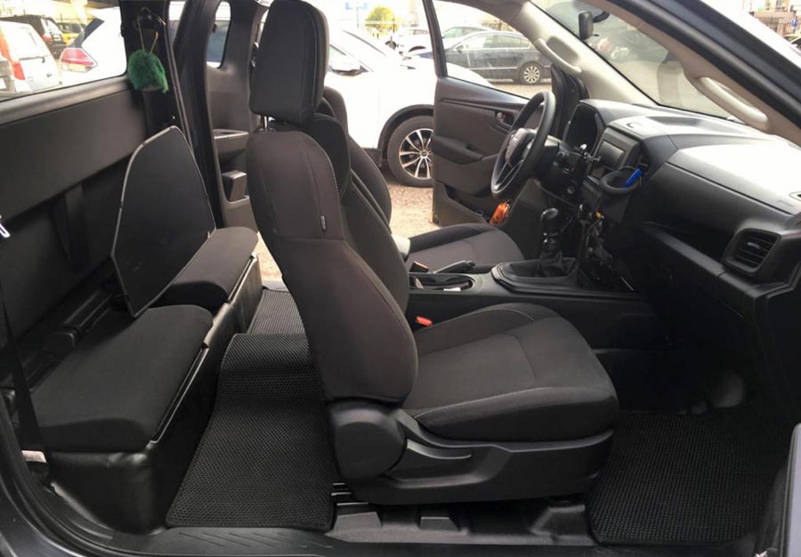 Килимки в салон Isuzu D-Max купити в Україні ціна з доставкою