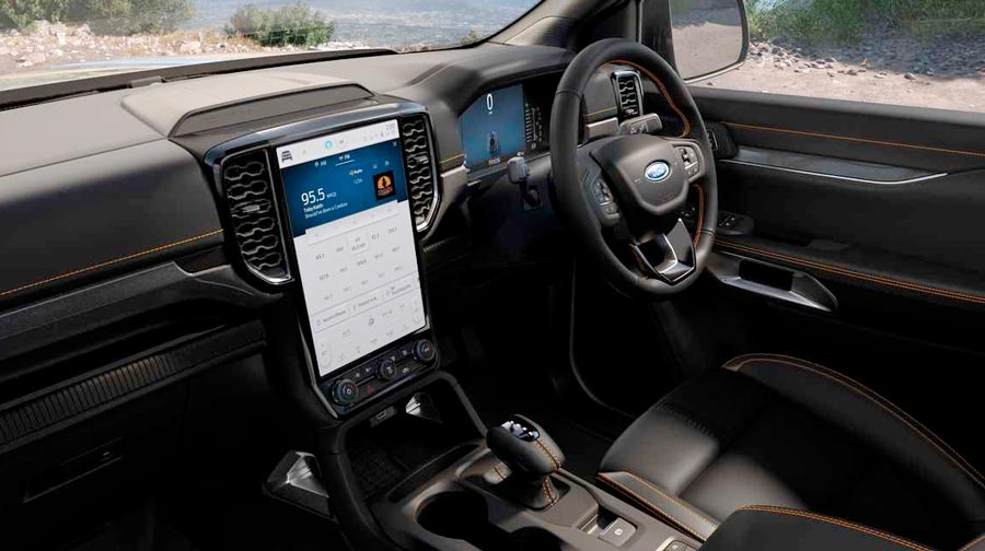 Передбачуваний салон позашляховика Ford Everest 2022 Передбачуваний салон позашляховика Ford Everest 2022 аксесуари купити ціна