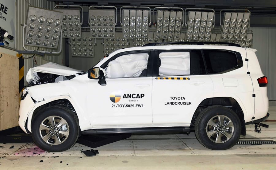 Оценка по краштесту Toyota Land Cruiser 300 Оценка по краштесту Toyota Land Cruiser 300 купить аксессуары в Украине цена