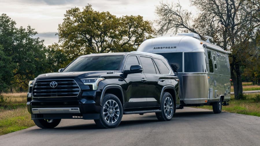 Toyota Sequoia 2023 с прицепом Toyota Sequoia 2023 прицепное купить в Украине дешево цена оригинал