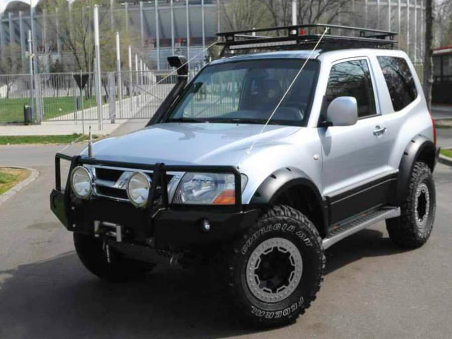 Запасні частини для Mitsubishi Pajero 3