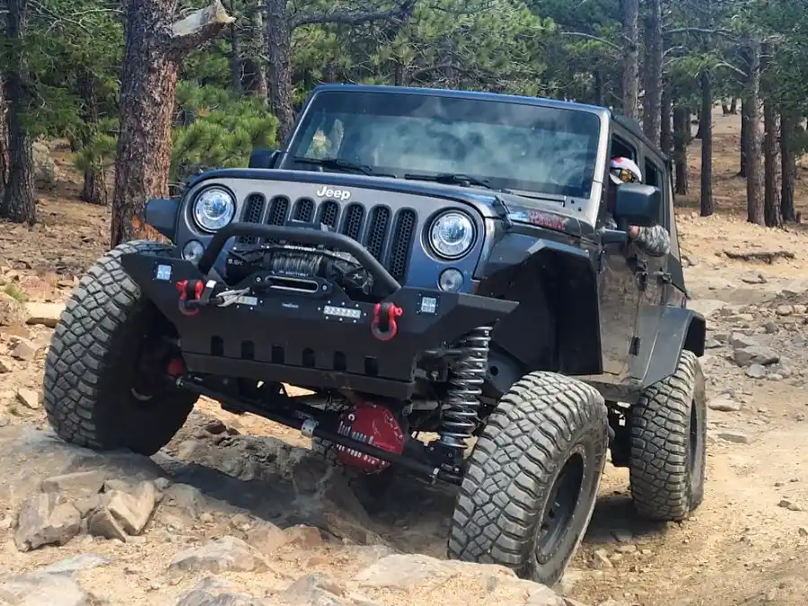 Ліфт підвіски на Jeep Wrangler JK від Rubicon Express купити в Україні ціна