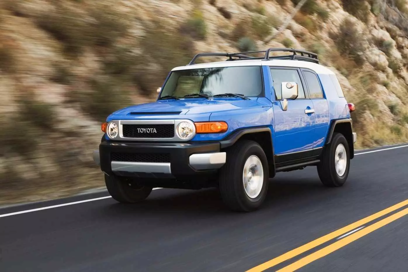 toyota-fj-cruiser.webp kupit-komplekty-podveski/toyota/fj-cruiser-gsj1