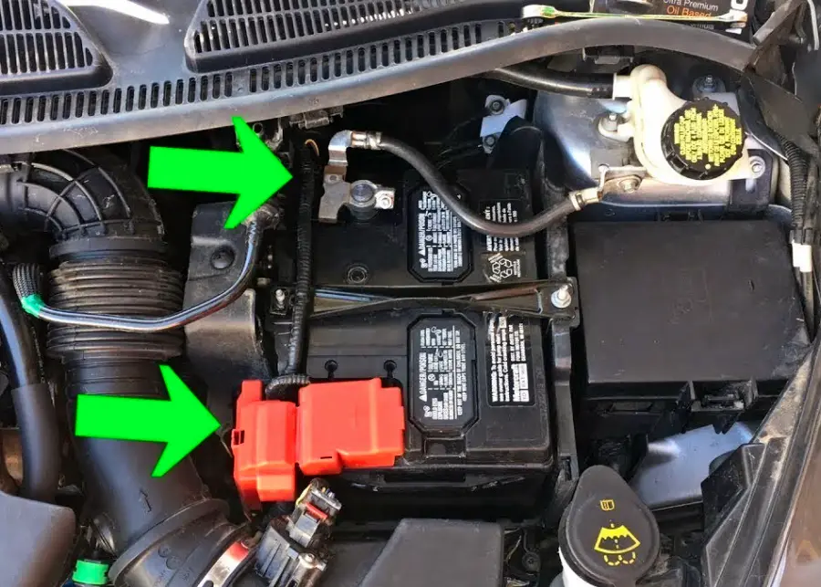 Де знаходяться клеми на акумуляторі купити акумулятор в Україні якісний