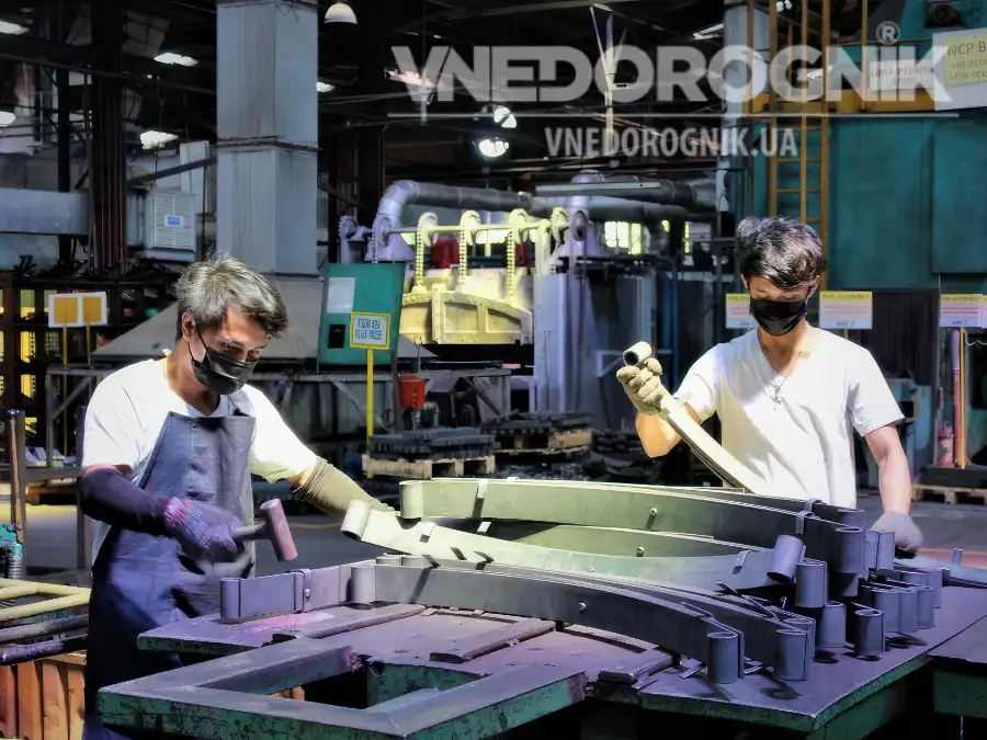 Ресори для позашляховиків купити в Україні ціна в наявності оригінал посилені