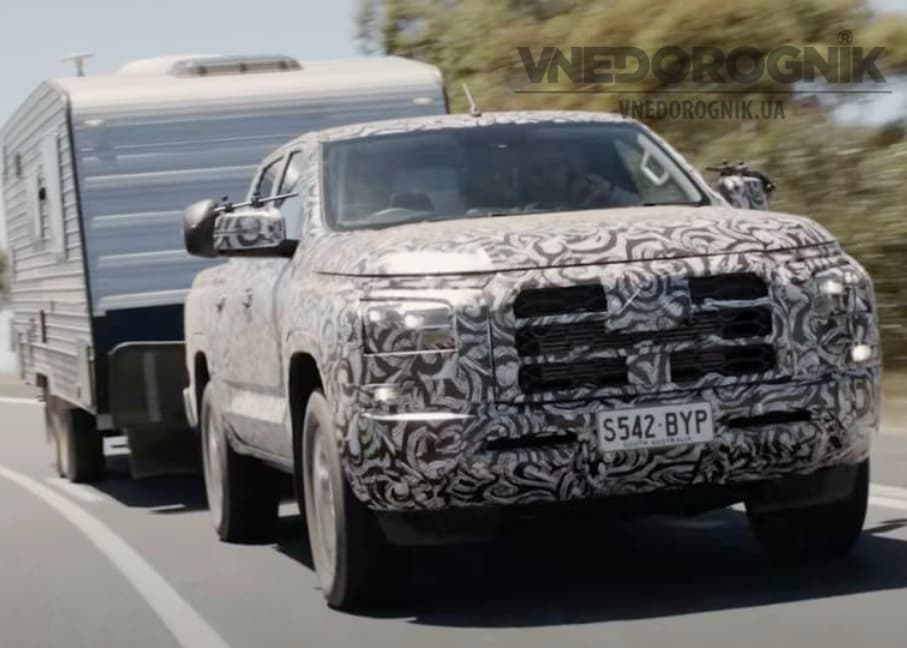 Шпигунські фото нового пікапа Міцубісі Шпигунські фото нового пікапа Міцубісі