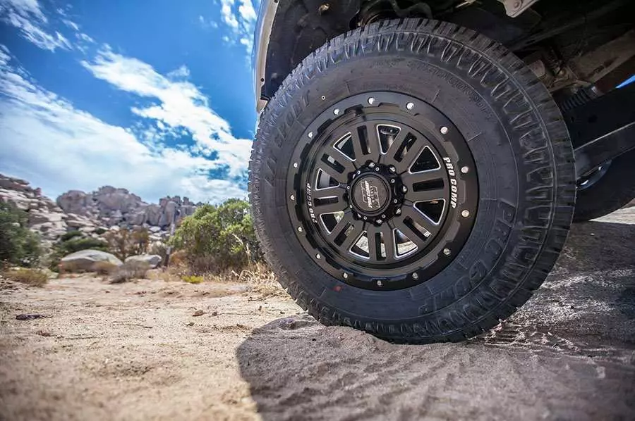 купить комплект подвески Pro Comp