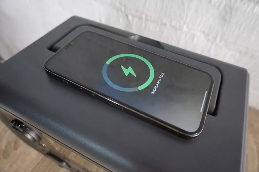 Функція бездротової зарядки купити зарядну станцію з бездоротовою зарядкою