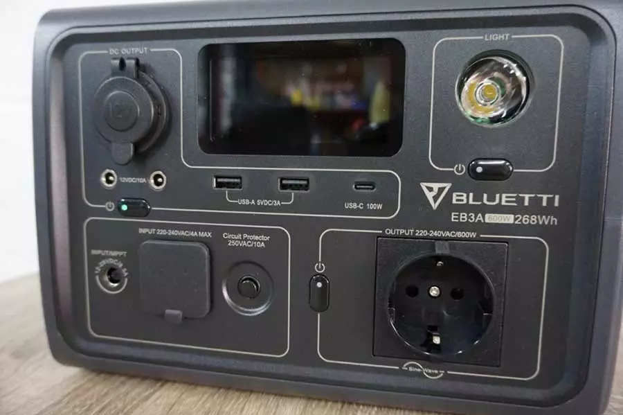 Роз'єми зарядної станції BLUETTI 600W EB3A купити зарядну станцію в Україні скільки коштує