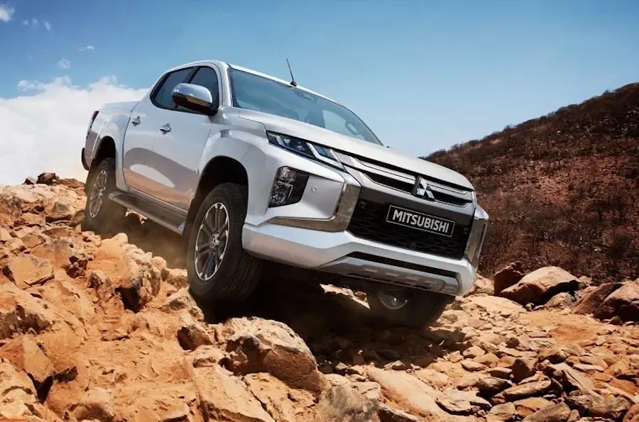 Купить аксессуары для Mitsubishi L200