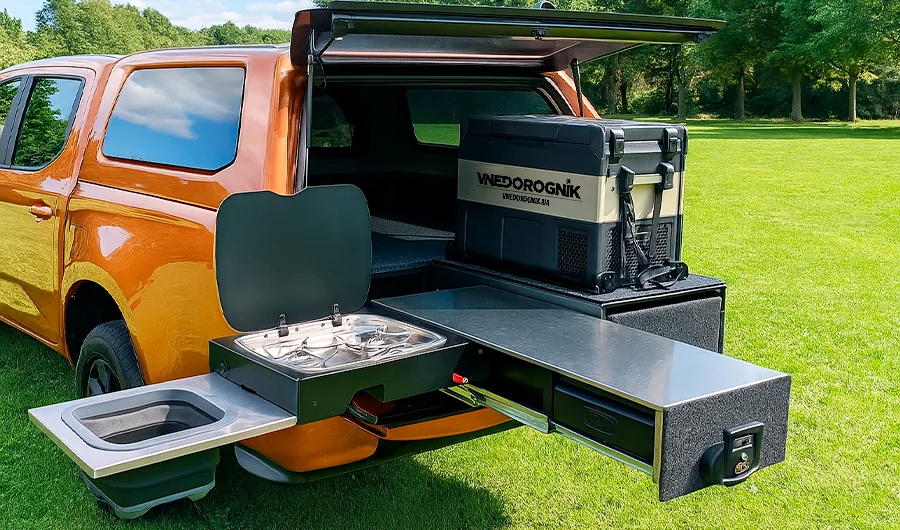 Доополнительные багажные модули и органайзеры Пример дополнительных модулей в багажнике внедорожника