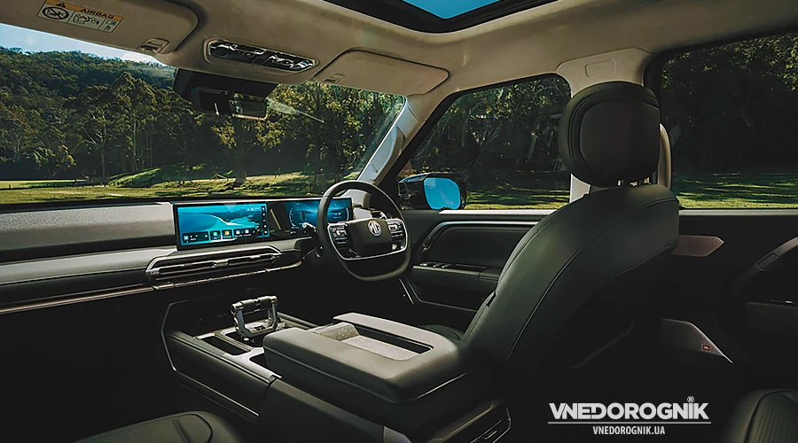 Інтер'єр пікапа MG.