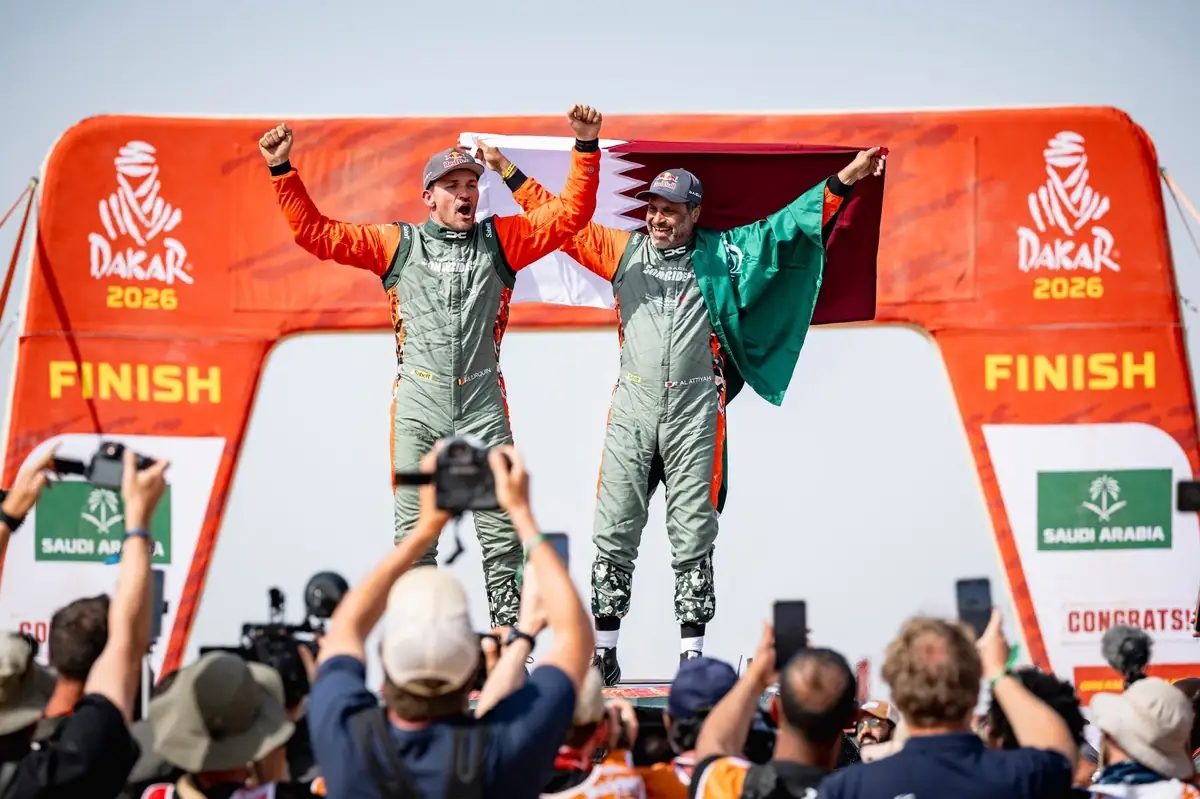Чемпіони Дакару-2026: Нассер Аль-Аттія (Dacia) здобуває свій шостий титул, а Лусіано Бенавідес (KTM) вириває перемогу в мотозаліку з історичним розривом у 2 секунди,.