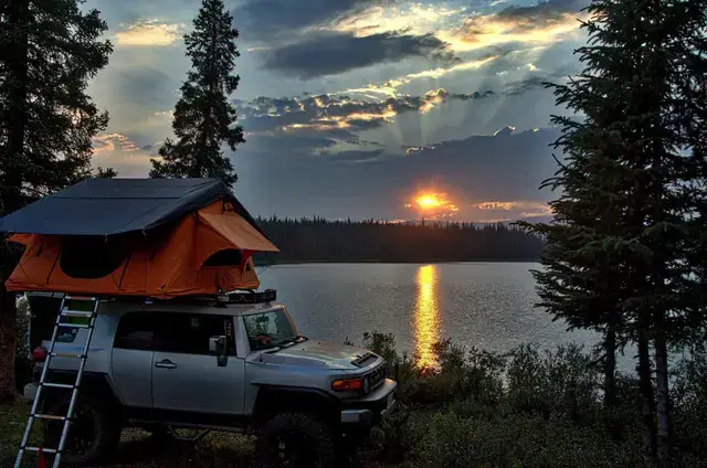 COLUMBUS Overland roof tent
